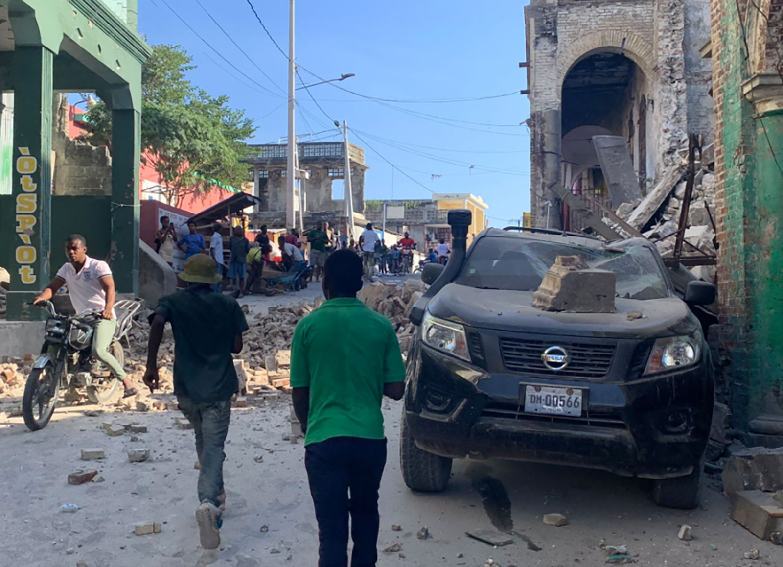 Earthquake strikes near Haiti