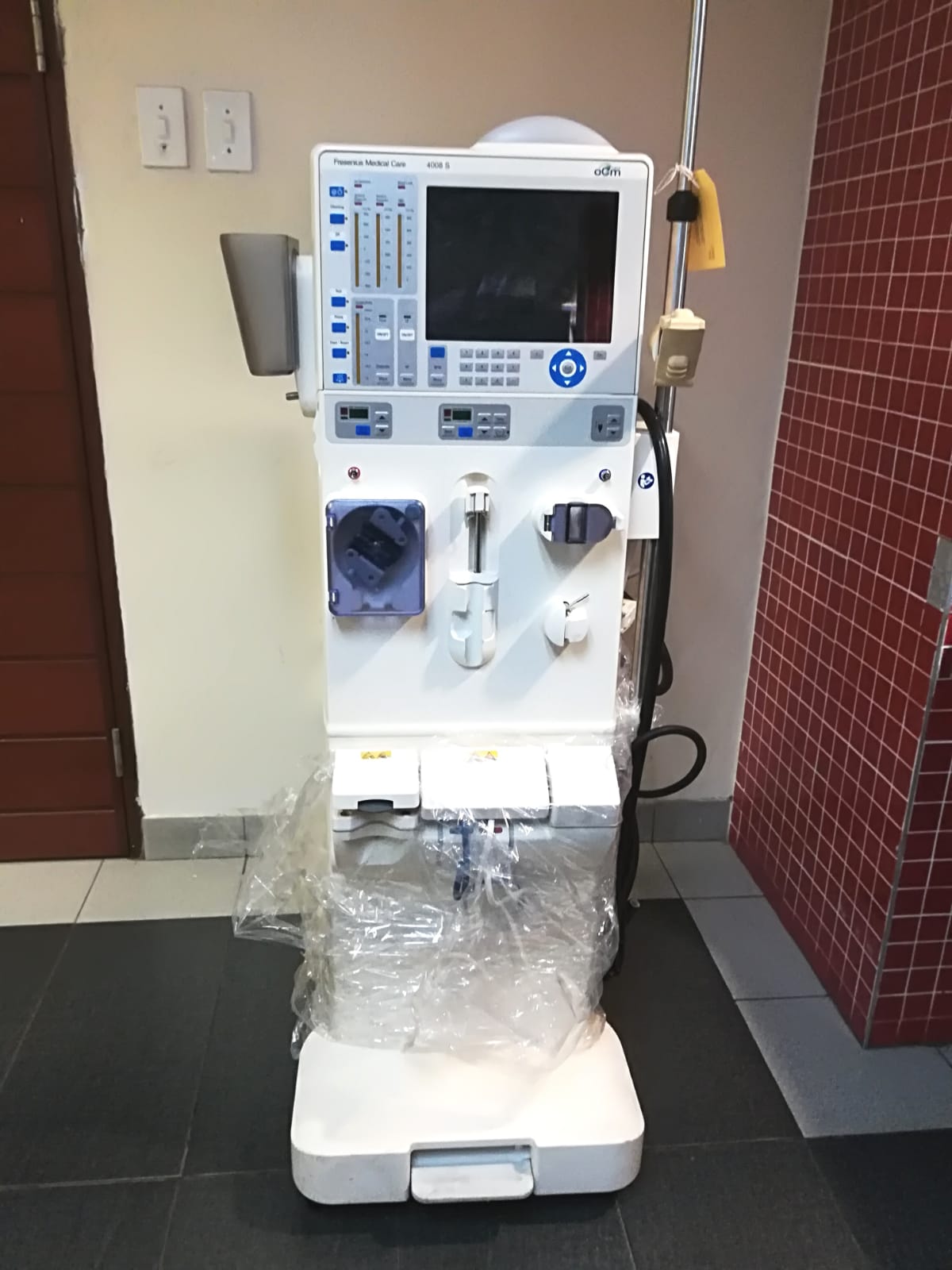 dialysis machine