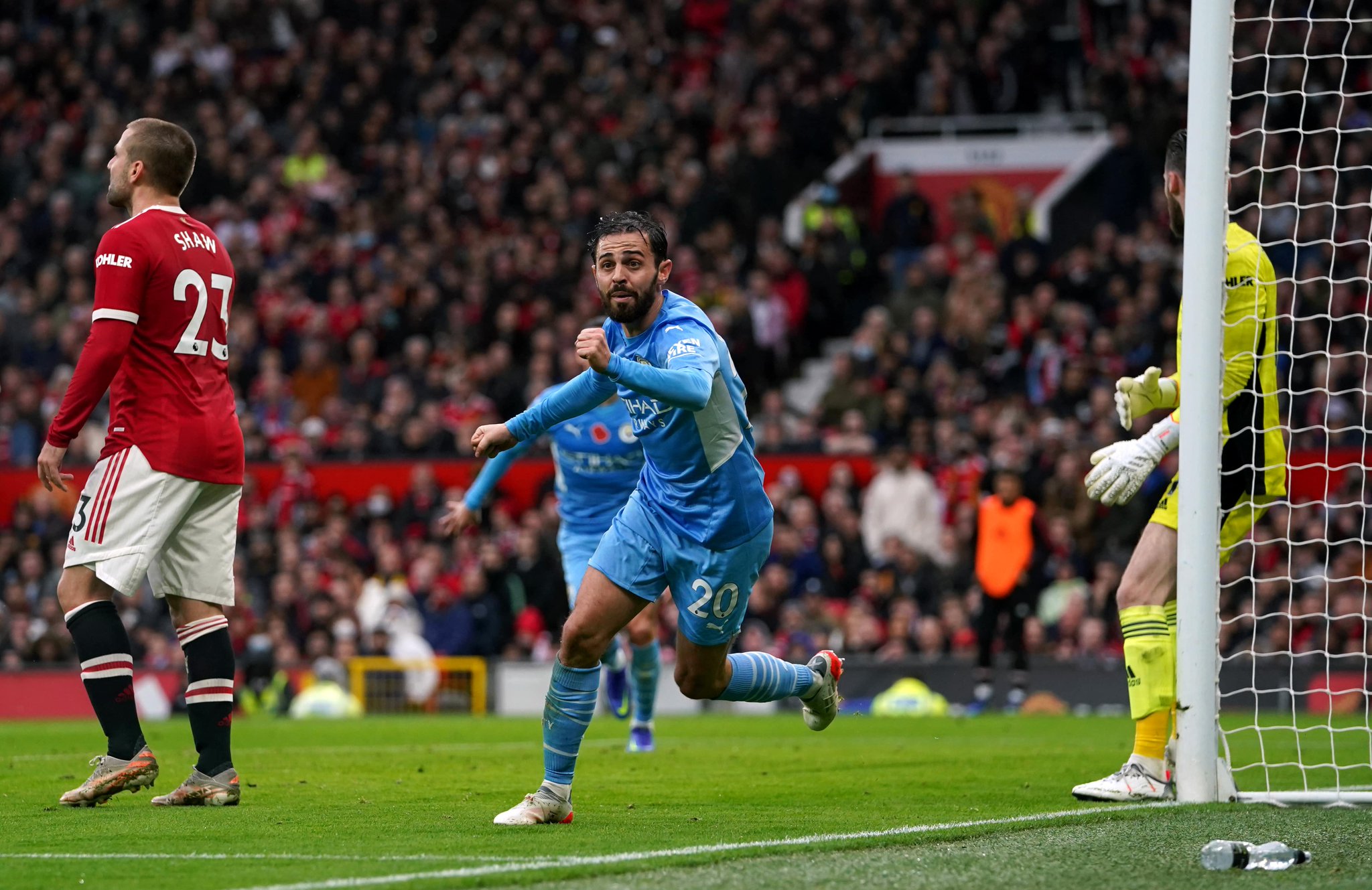 Manchester United 0 - 2 Manchester City