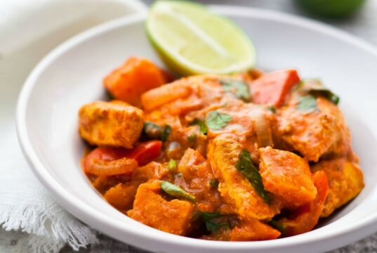 Low-calorie chicken tikka masala