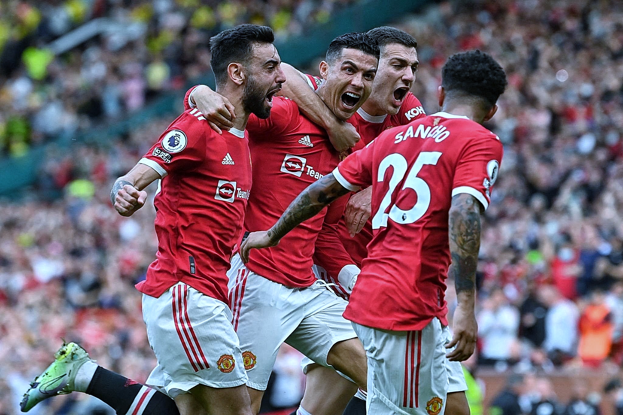 Manchester United 3 - 2 Norwich