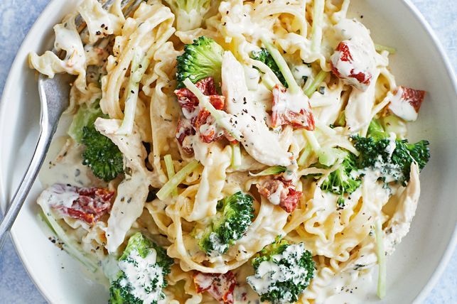 5-ingredient chicken and broccoli pasta recipe