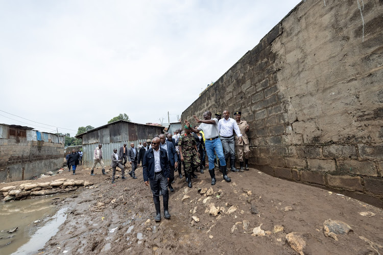 President Ruto visits flood victims in Mathare