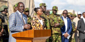 Kenyan police officers undergoing pre-deployment training